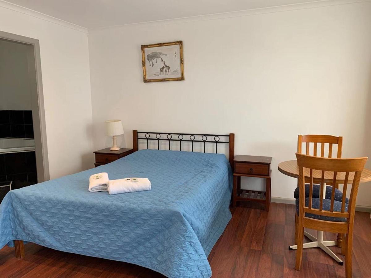 Beaconsfield Lodge Motel Extérieur photo