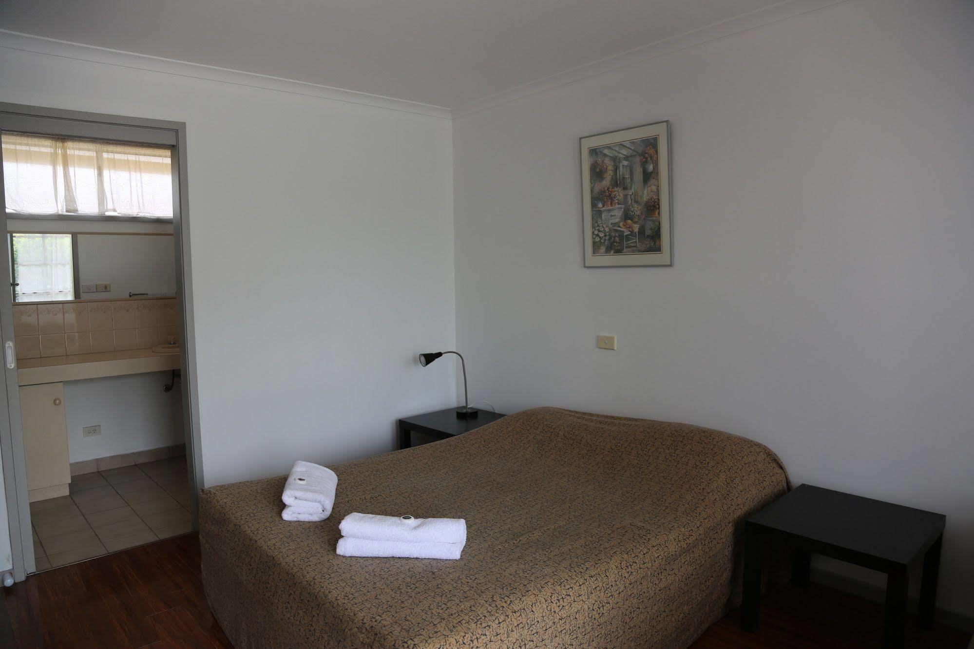 Beaconsfield Lodge Motel Extérieur photo