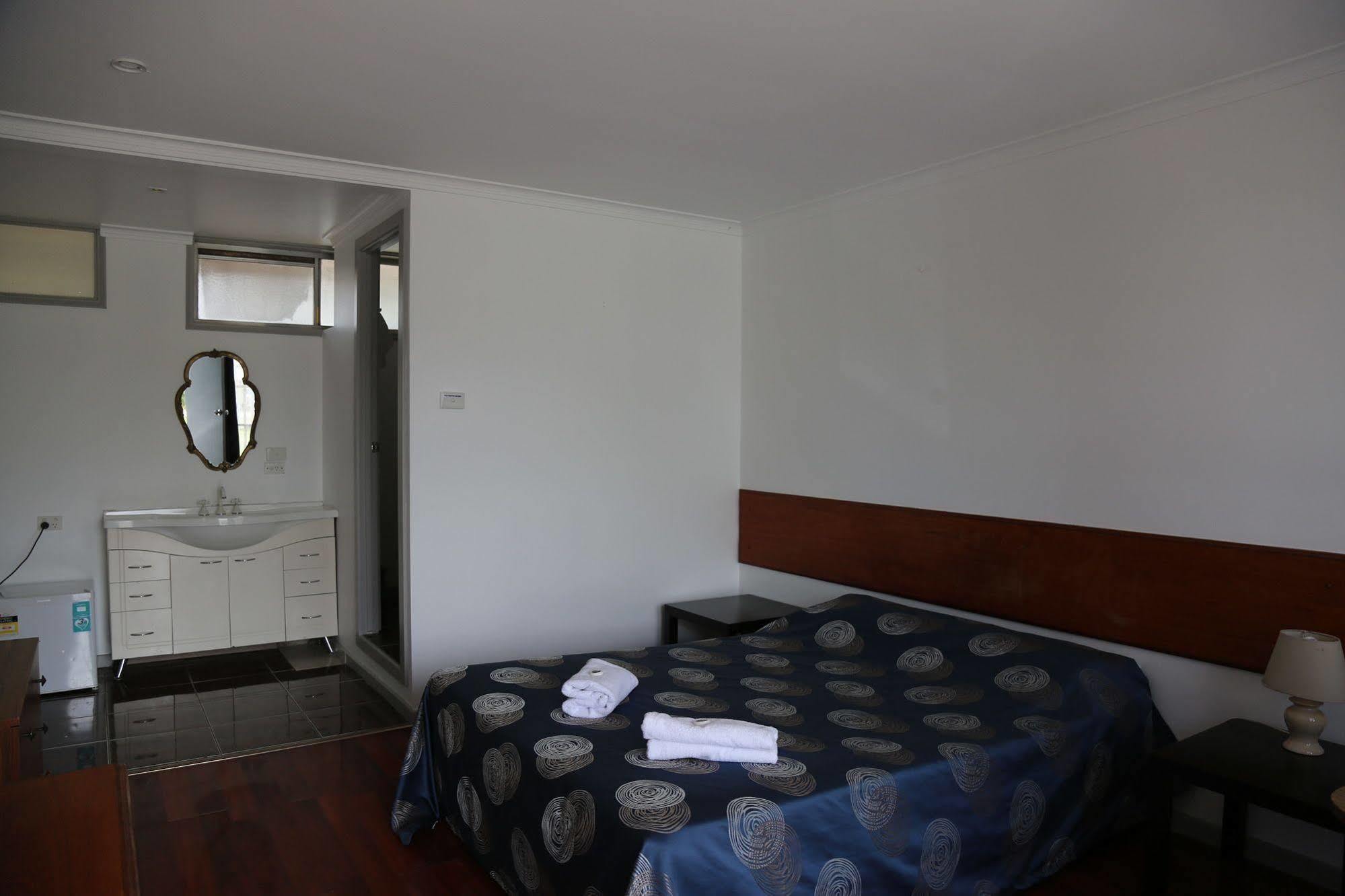 Beaconsfield Lodge Motel Extérieur photo